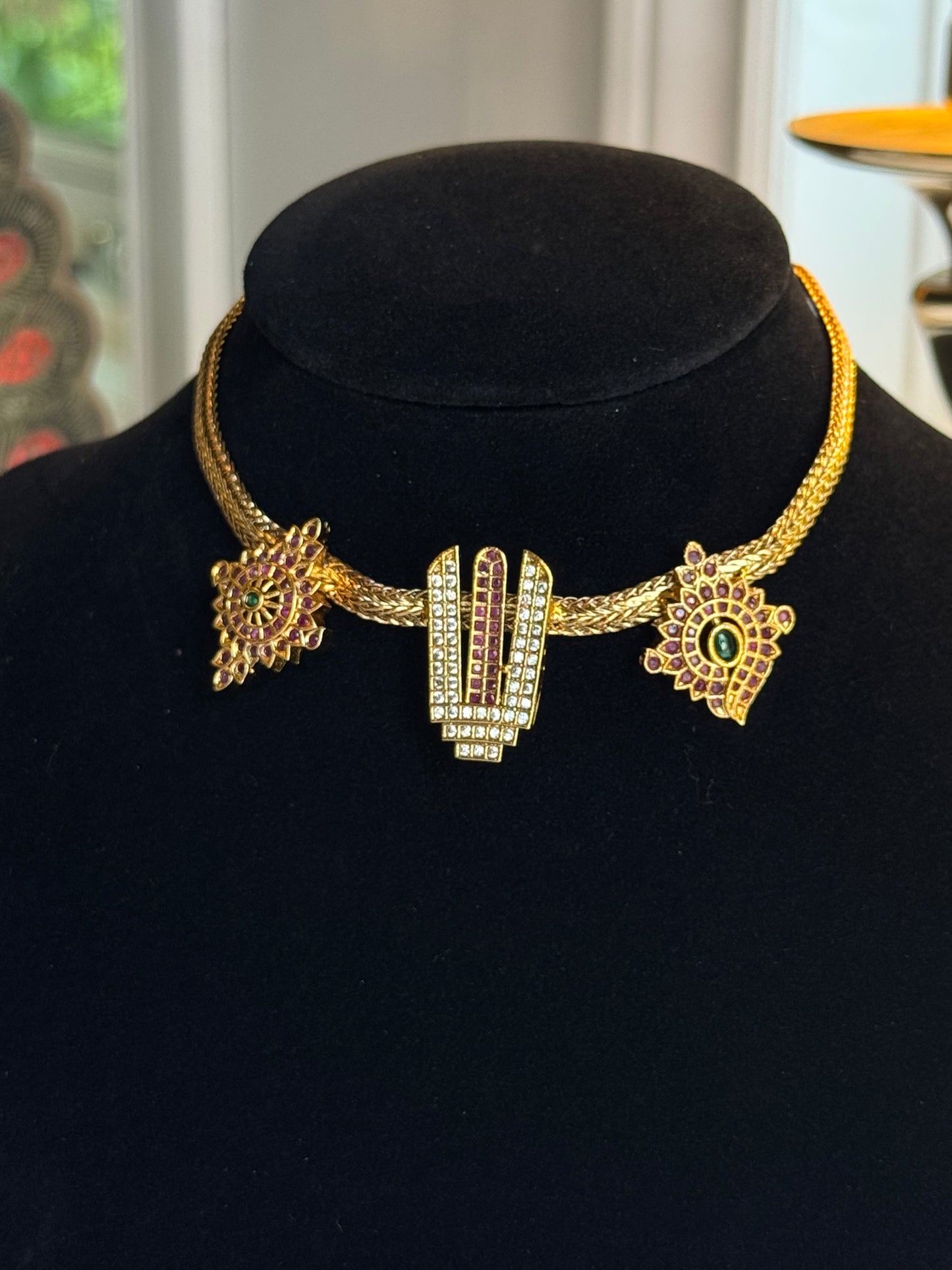 Shravya – Antique Gold Temple Necklace Set