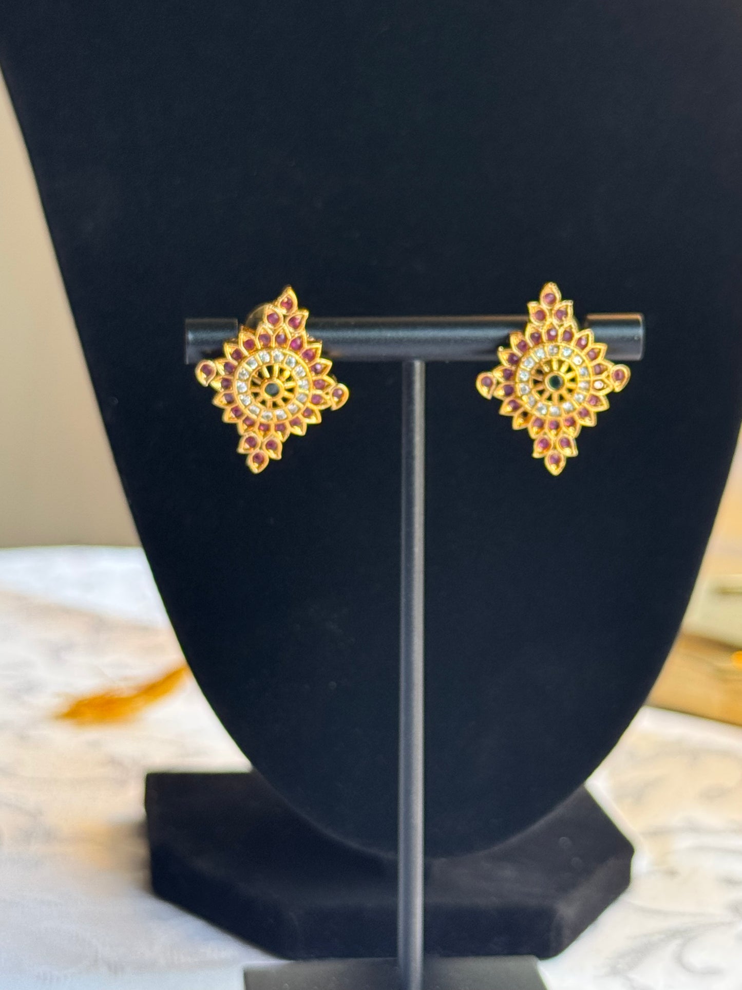 Shravya – Antique Gold Temple Necklace Set